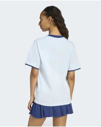 adidas Sportswear - Seasonal Essentials Colorpop T-Shirt with Embroidered Graphic Womens