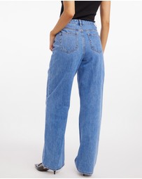 Dazie - Cool Girl Pleat Denim Jeans
