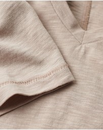 Superdry - Studios Slub Embroidered Vee Tee