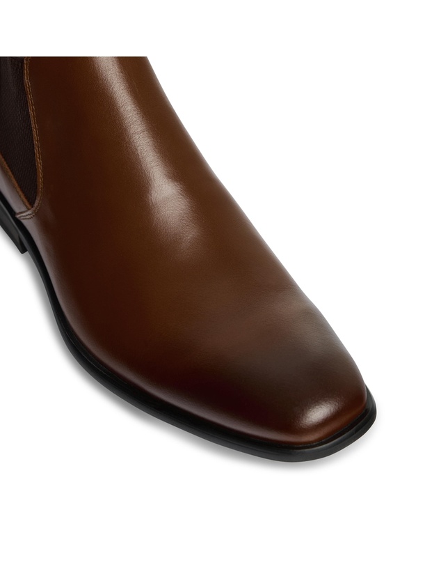 yd. - New York Chelsea Leather Boot