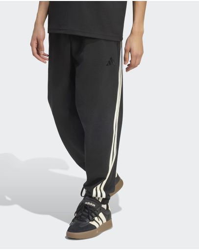Black / Off White