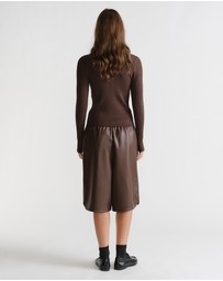 Decjuba - D-Luxe PU Bermuda Shorts
