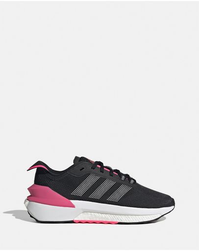 Core Black / Core Black / Pink Fusion