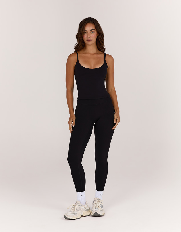 Muscle Republic - Aire Scoop Top