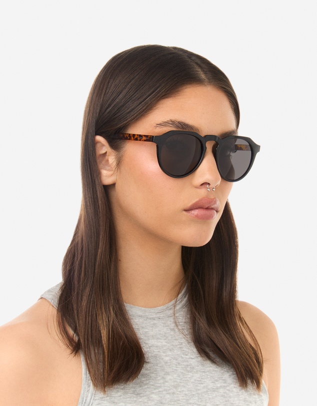Hawkers Co - HAWKERS - Polarized Carbon Black WARWICK RAW Sunglasses for Men and Women UV400