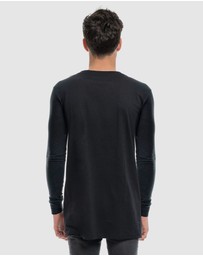 DVNT - Saxon Embroidery Long Sleeve Tee