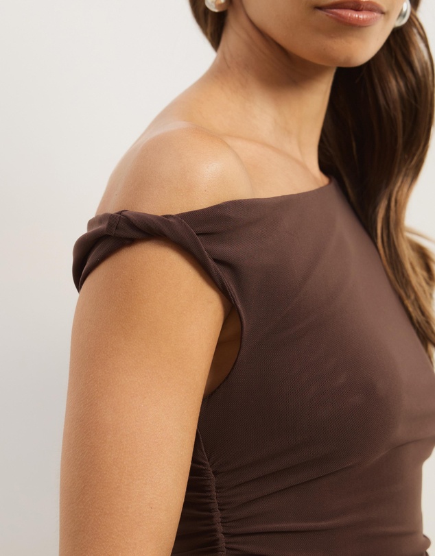 Atmos&Here - Freya Mesh Off Shoulder Twist Top