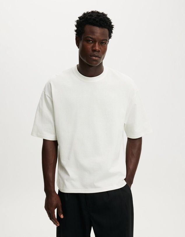 Cotton On - Cropped Fit T-Shirt