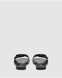 Nine West - Qutien