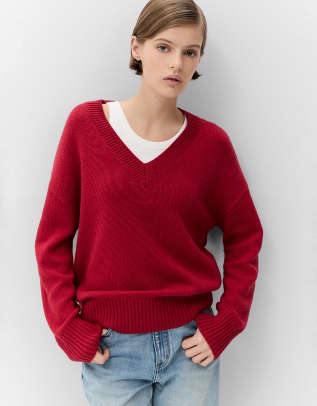 UNISON - Relaxed V Neck Knit
