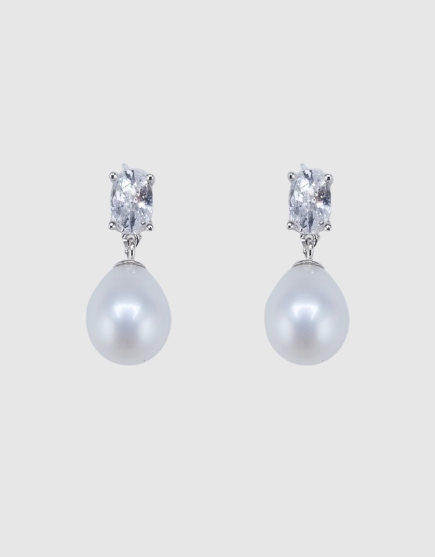 Izoa - Millie Pearl Stud Earrings