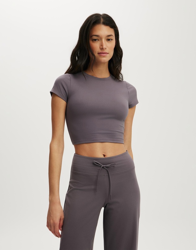 Cotton On Body Active - Ultra Soft Cropped Fitted Tshirt