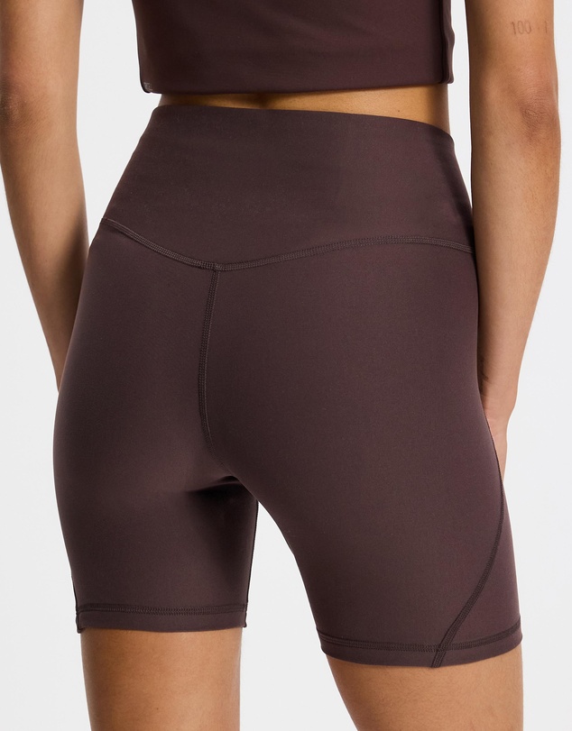 Puma - Cloudspun 6-Inch High Waisted Short Tights