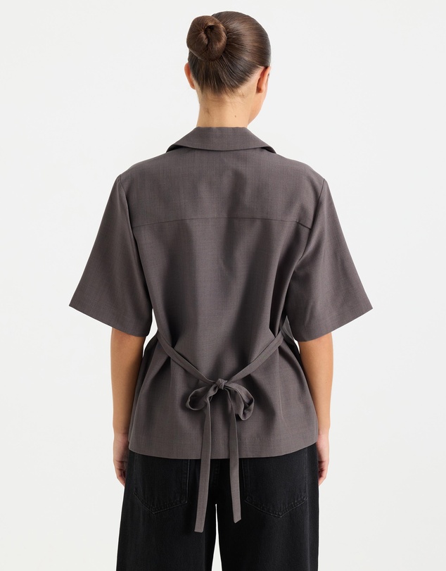 Calli - Kerr Tailored Tie Back Shirt