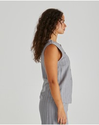 Sass - Petra Vest