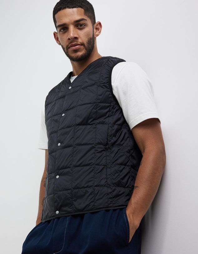 TAION - V-Neck Button Down Vest