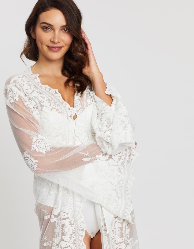 Homebodii - Madonna Lace Robe