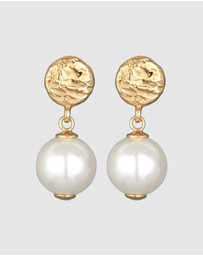 Elli Jewelry - Earrings Ear Hanger Platelet with Shell Core Pearl in 925 Sterling Silver Gold Plated