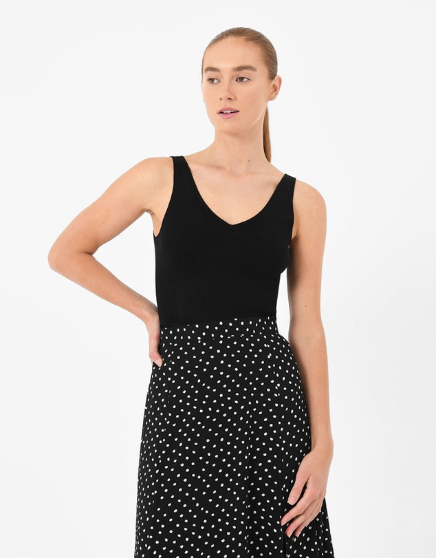 Forcast - Shiloh V-Neck Top