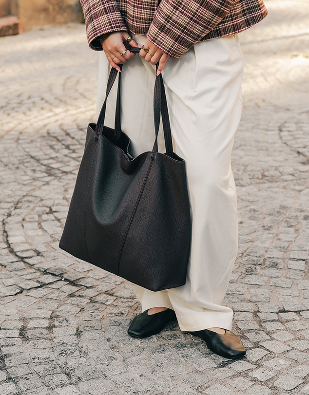 Louenhide - Colby Tote Bag