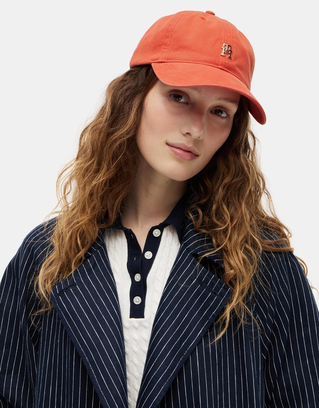 Tommy Hilfiger - Elevated Chic Washed Denim Cap