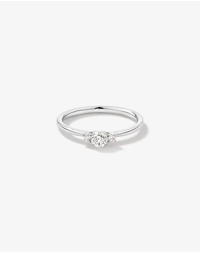 Michael Hill - 0.30 Carat TW Round Brilliant Diamond Three-Stone Engagement Ring in 14kt White Gold