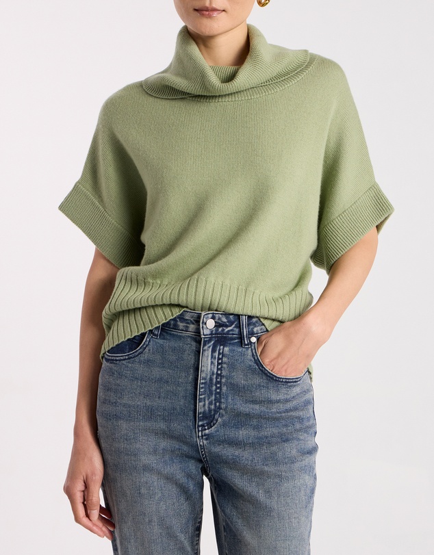 David Lawrence - Roll Neck Gilet Top