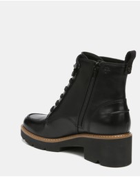 Naturalizer - Dara Bootie - Black