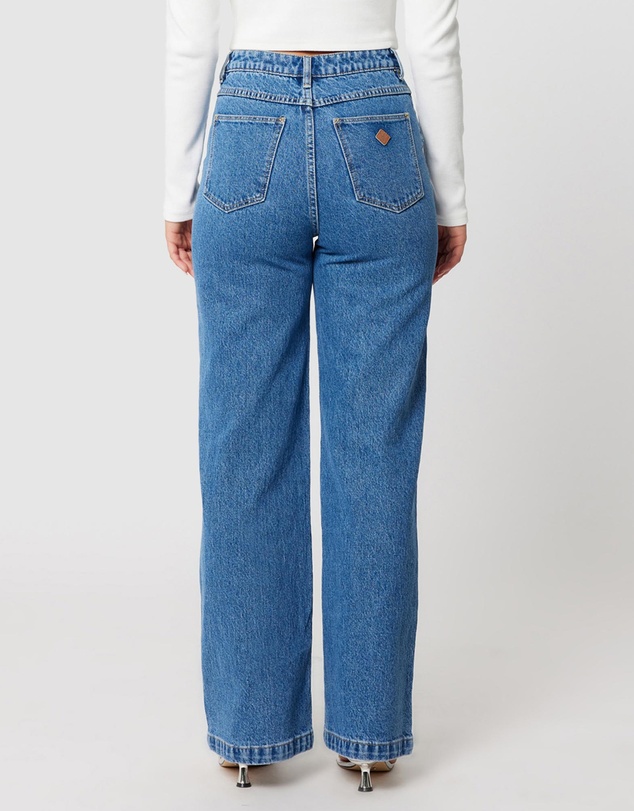 Abrand - 94 High & Wide Eva Organic Jean