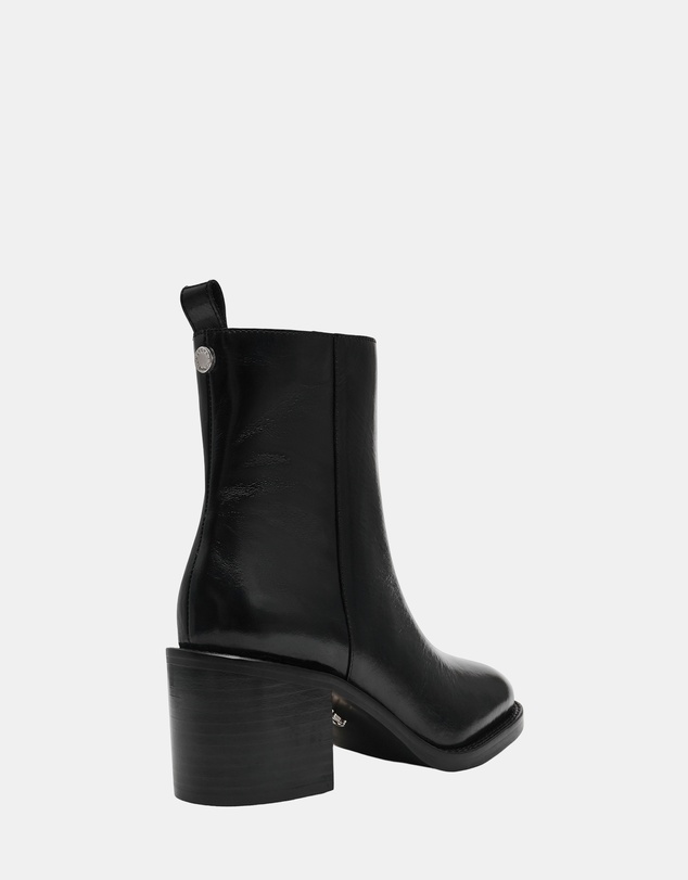 Steve Madden - Slender Black Leather Boots