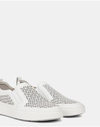 Vionic - Kimmie Perf Slip-On Casual Sneaker - White