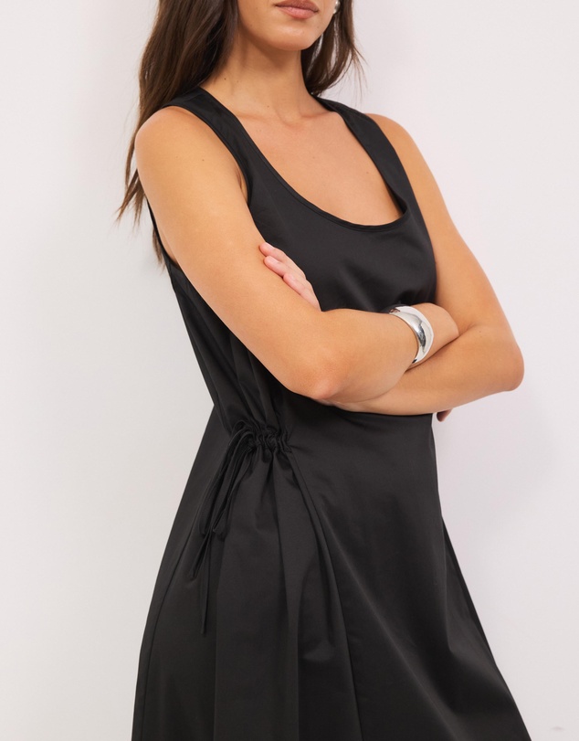 Calli - Lindez Drawstring Midi Dress