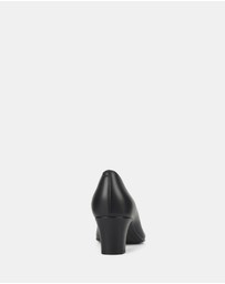 Hush Puppies - Asta
