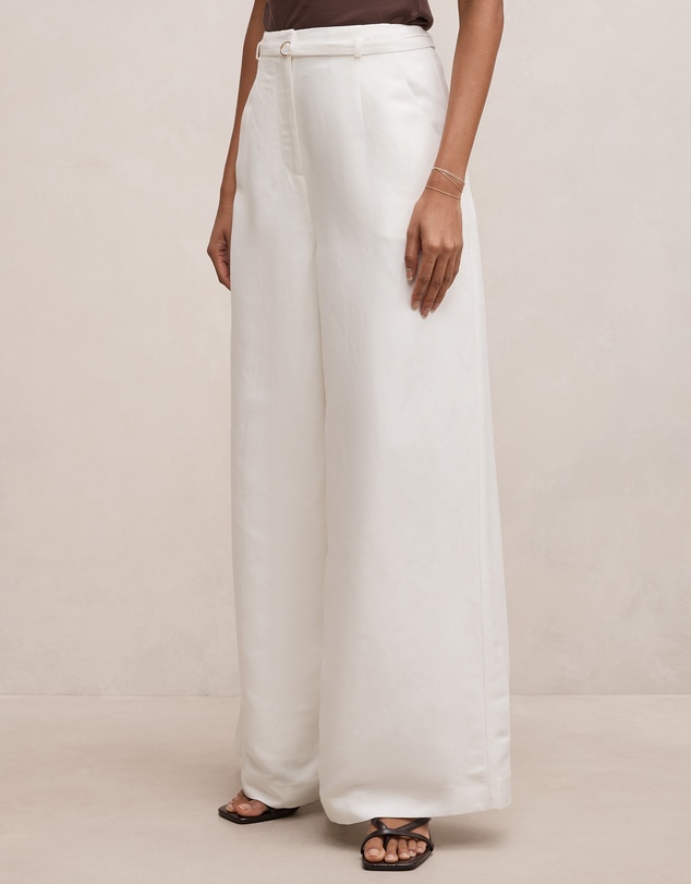 Forever New Petite - Matilda Petite Linen Blend Pants