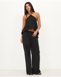 Dazie - Cosmopolitan Halter Top