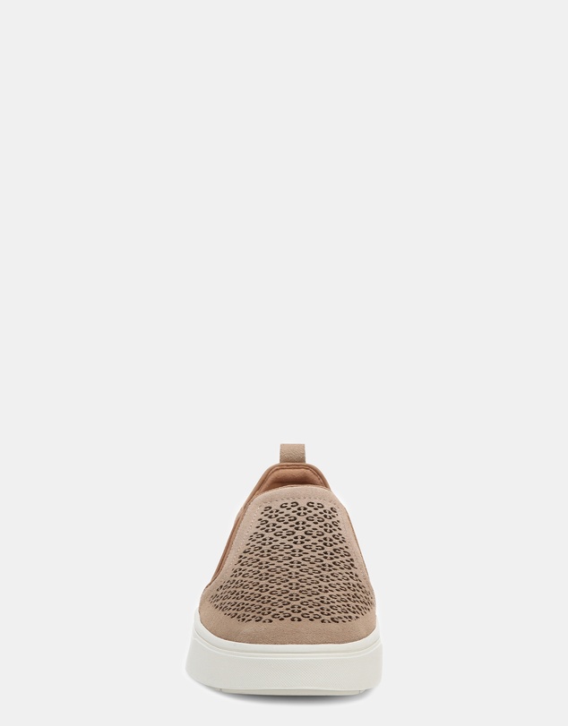 Vionic - Kimmie Perf Slip-On Casual Sneaker - Wheat