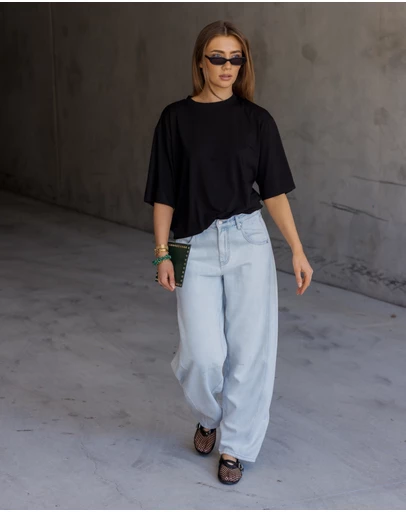 ALEXANDRA - Baltis T-Shirt Black