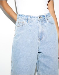 Dazie - Naples Pleat High Waisted Relaxed Jeans