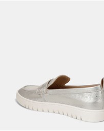 Vionic - Uptown Loafer - Silver Leather