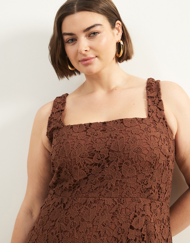 Atmos&Here Curvy - Rio Broderie Lace Midi Dress