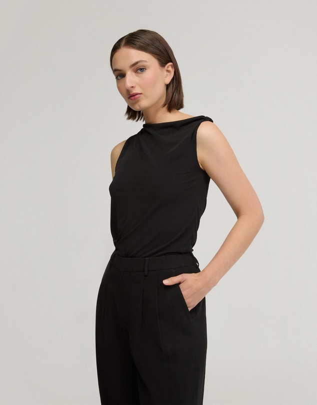 Oxford - Nova Twist Shoulder Top