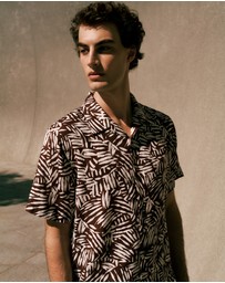 Trenery - Etch Linen Camp Shirt in Deep Red
