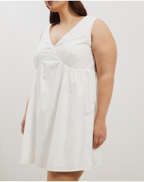 Atmos&Here Curvy - Louisa V-Neck Mini Dress