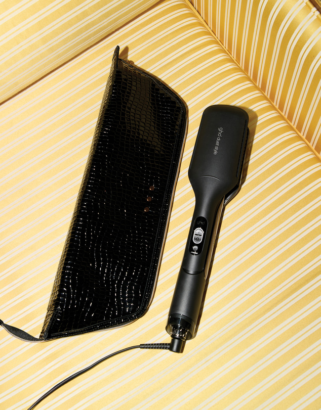 ghd - duet style 2 in 1 Hot Air Styler Gift Set in Black ( Valued at $702)