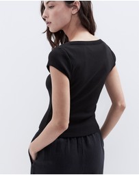 UNISON - Scoop Neck Baby Tee