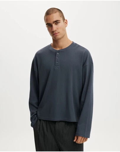 Cotton On - Relaxed Fit Textured Henley Long Sleeve