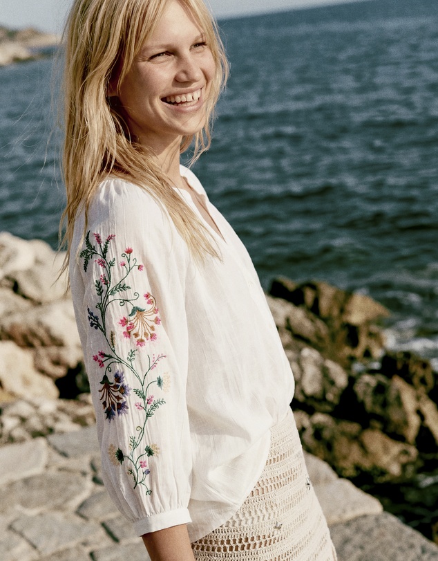 Desigual - Buttoned blouse with embroidery
