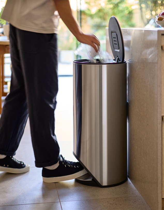 Joseph Joseph - Arc™ 30-Litre Slimline Pedal Bin with Liner Pocket - Stainless Steel