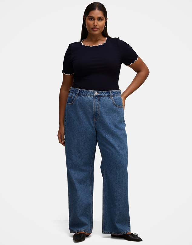 Forever New Curve - Rebecca Curve Scallop Trim T-shirt