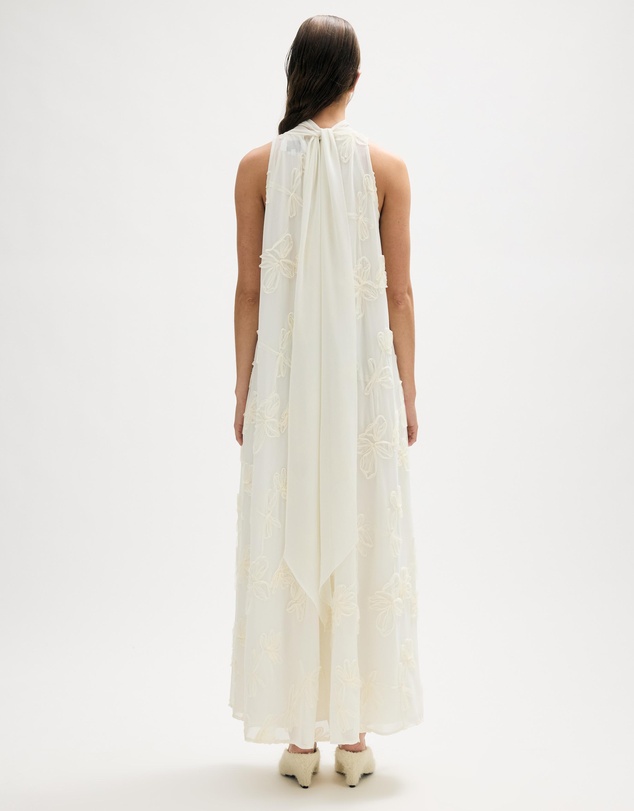 Minima Esenciales - Maelle Floral Applique Maxi Dress
